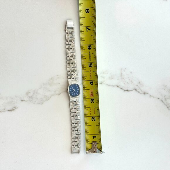 Vintage Caravelle Bulova Women's Silver Tone Mechanical Wrist Watch - Picture 8 of 10